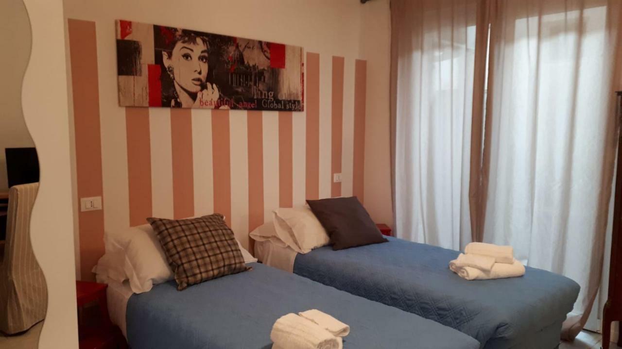 Dolci Notti Di Maga Cacao Bed and Breakfast Civitanova Marche Exteriör bild
